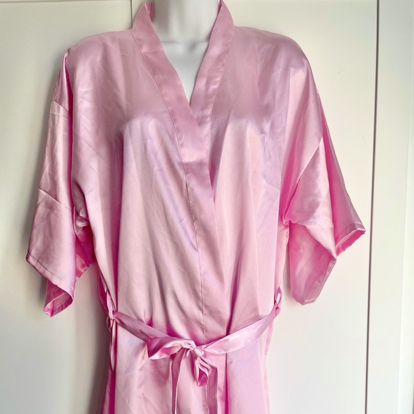 Bridesmaid Kimono/Robe with Gold Sparkle Letters - Picture 2 of 6